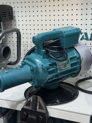 TOTAL Electric Concrete Vibrator