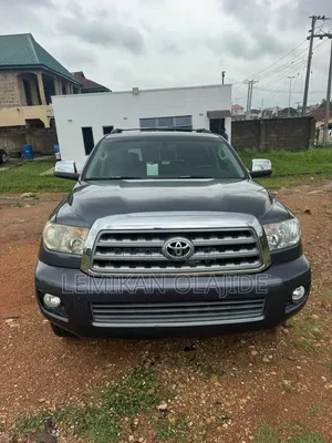 Toyota Sequoia SR5 4dr SUV 4WD (4.6L 8cyl 6A) 2011 Black