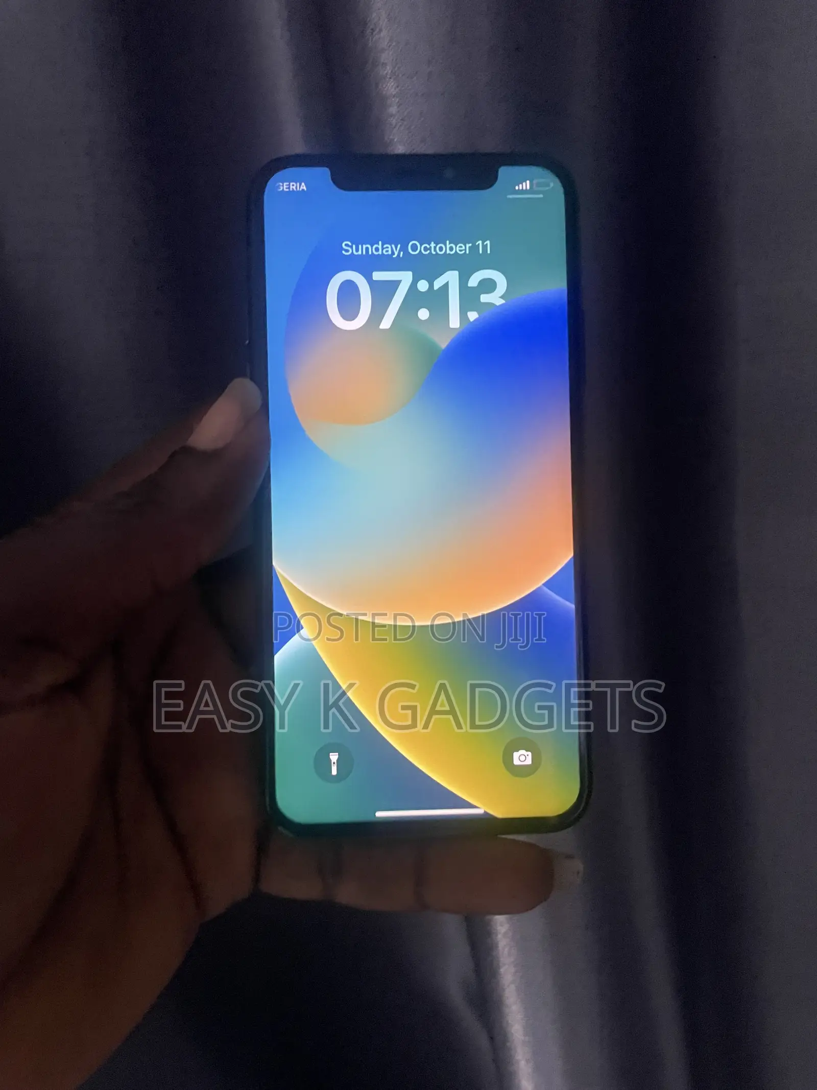 Apple iPhone X 64 GB Red