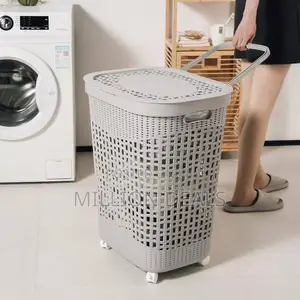 Rolling Woven Laundry Hamper WTH Pull Handle & Lid