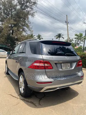 Mercedes-Benz M Class ML350 4MATIC 4dr SUV AWD (3.5L 6cyl 7A) 2015 Gray