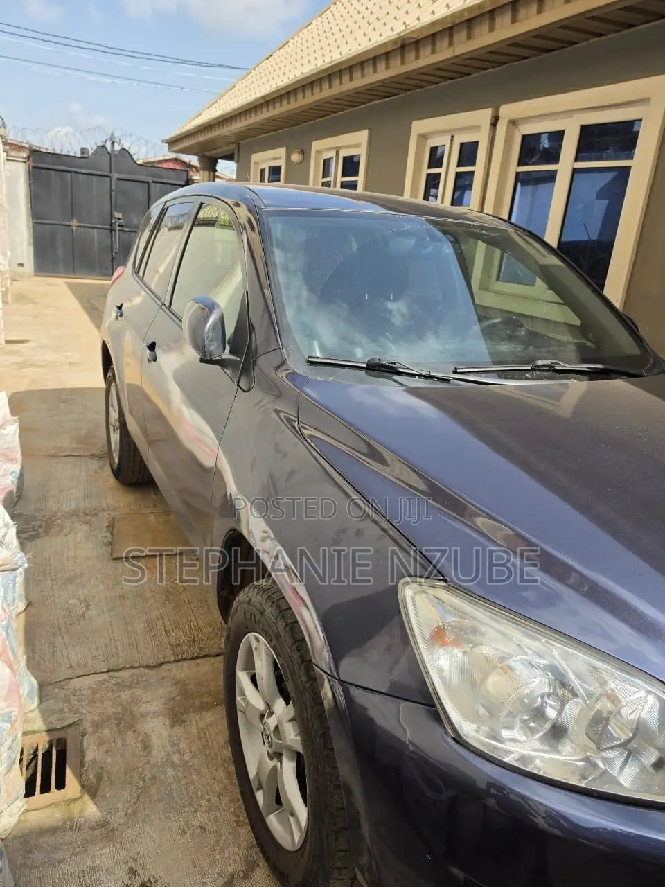 Toyota RAV4 2010 Blue