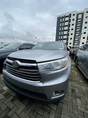 Toyota Highlander Limited V6 4x2 (3.5L 6cyl 6A) 2016 Silver