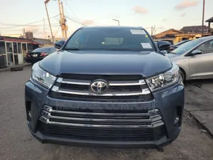 Toyota Highlander 2021 Blue