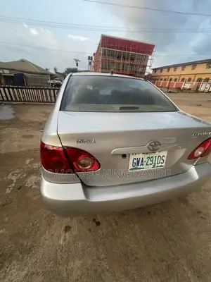 Toyota Corolla LE 2004 Silver