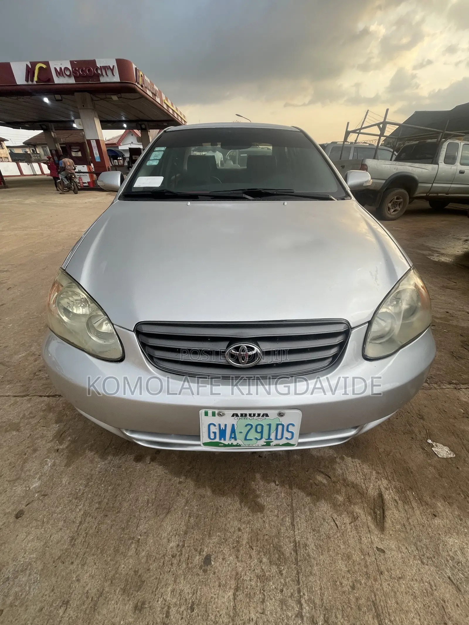 Toyota Corolla LE 2004 Silver