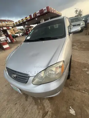 Toyota Corolla LE 2004 Silver