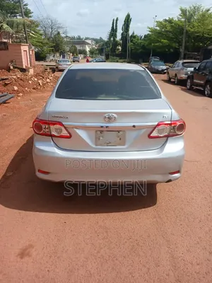Toyota Corolla 2012 Silver