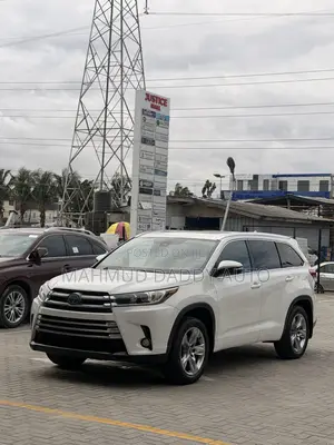 Toyota Highlander Limited 4x4 V6 (3.5L 6cyl 8A) 2018 White