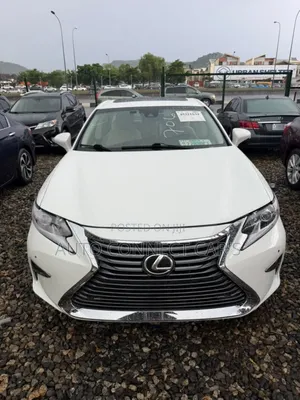 Lexus ES 350 FWD 2016 White