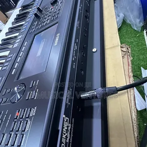 Yamaha Electroinc Keyboard PSR-SX720