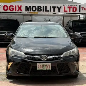 Toyota Camry SE 4dr Sedan (2.5L 4cyl 6A) 2016 Black