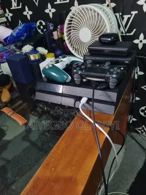 Play Station 4