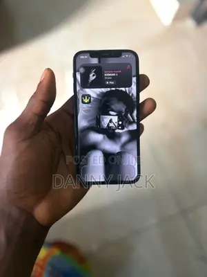 Apple iPhone 12 64 GB Black