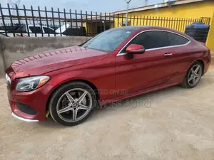Mercedes-Benz C300 2017 Red
