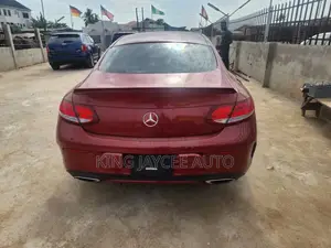 Mercedes-Benz C300 2017 Red