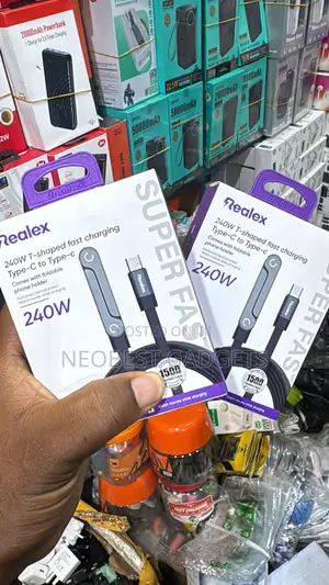 Realex and iPhone 240 WATTS CABLE