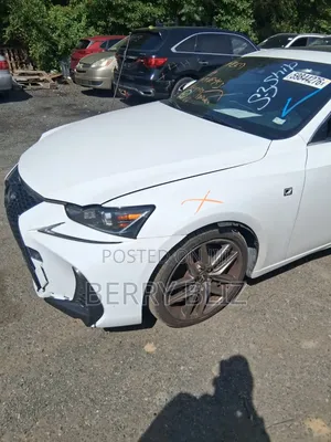 Lexus IS 300 AWD 2017 White