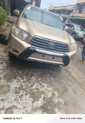 Toyota Highlander 2008 Gold