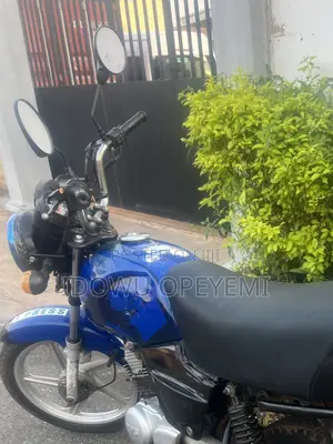 TVS HLX 125 2022 Blue