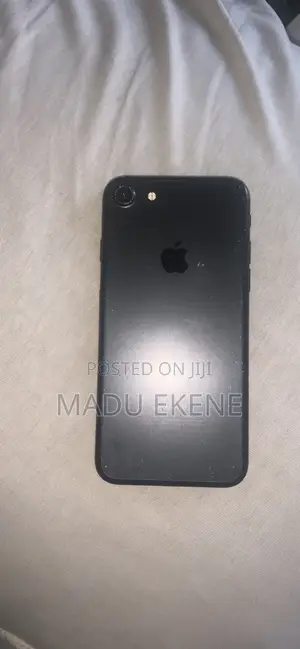 Apple iPhone 7 32 GB Black