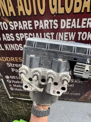 2006–2011 Toyota RAV4 Brake Pump and ABS Unit