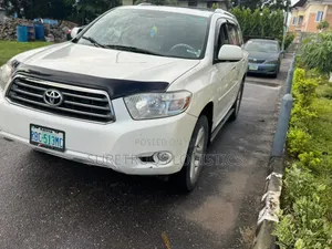 Highlander for Rent at Affordable Price