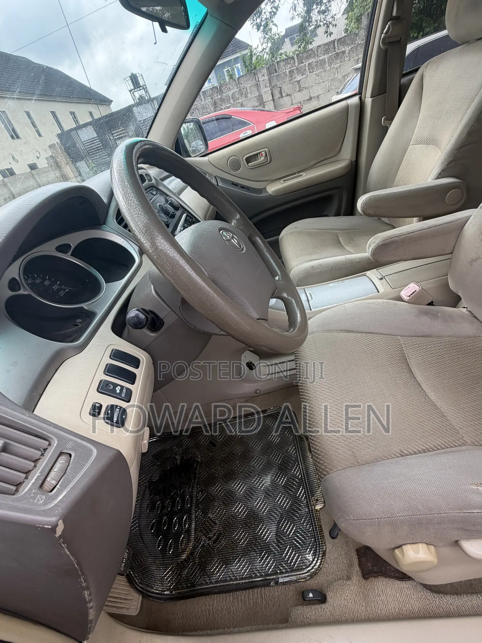 Toyota Highlander 2004 Gold