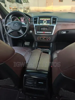 Mercedes-Benz M Class ML350 4MATIC 4dr SUV AWD (3.5L 6cyl 7A) 2014 Gray