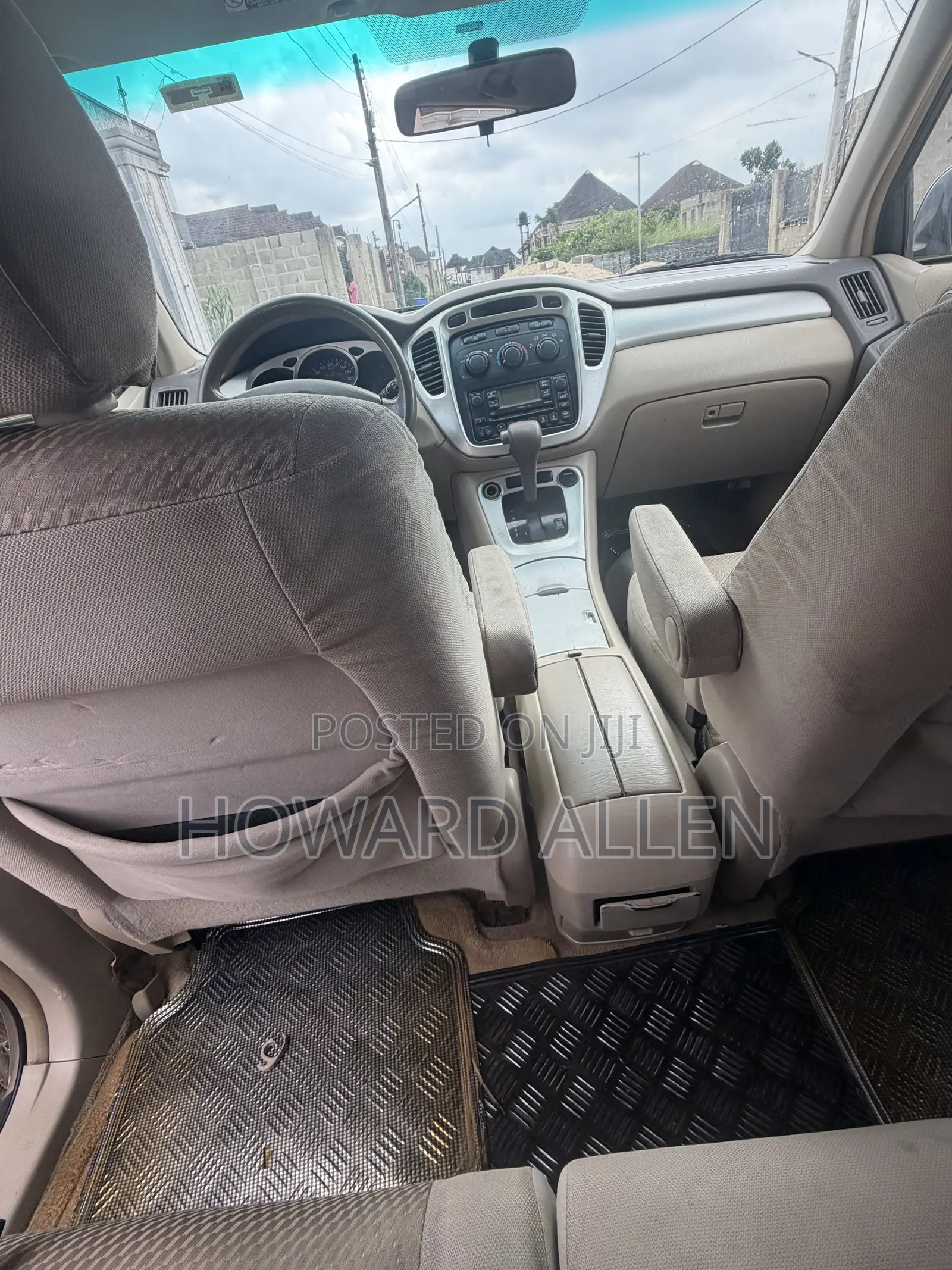 Toyota Highlander 2004 Gold