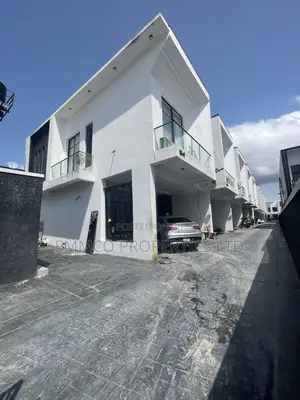 4bdrm Duplex in Ikota Gra Estate for rent