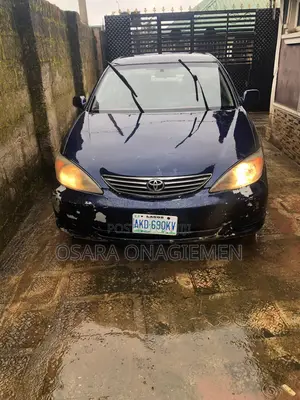 Toyota Camry LE 4dr Sedan (2.4L 4cyl 5M) 2004 Blue
