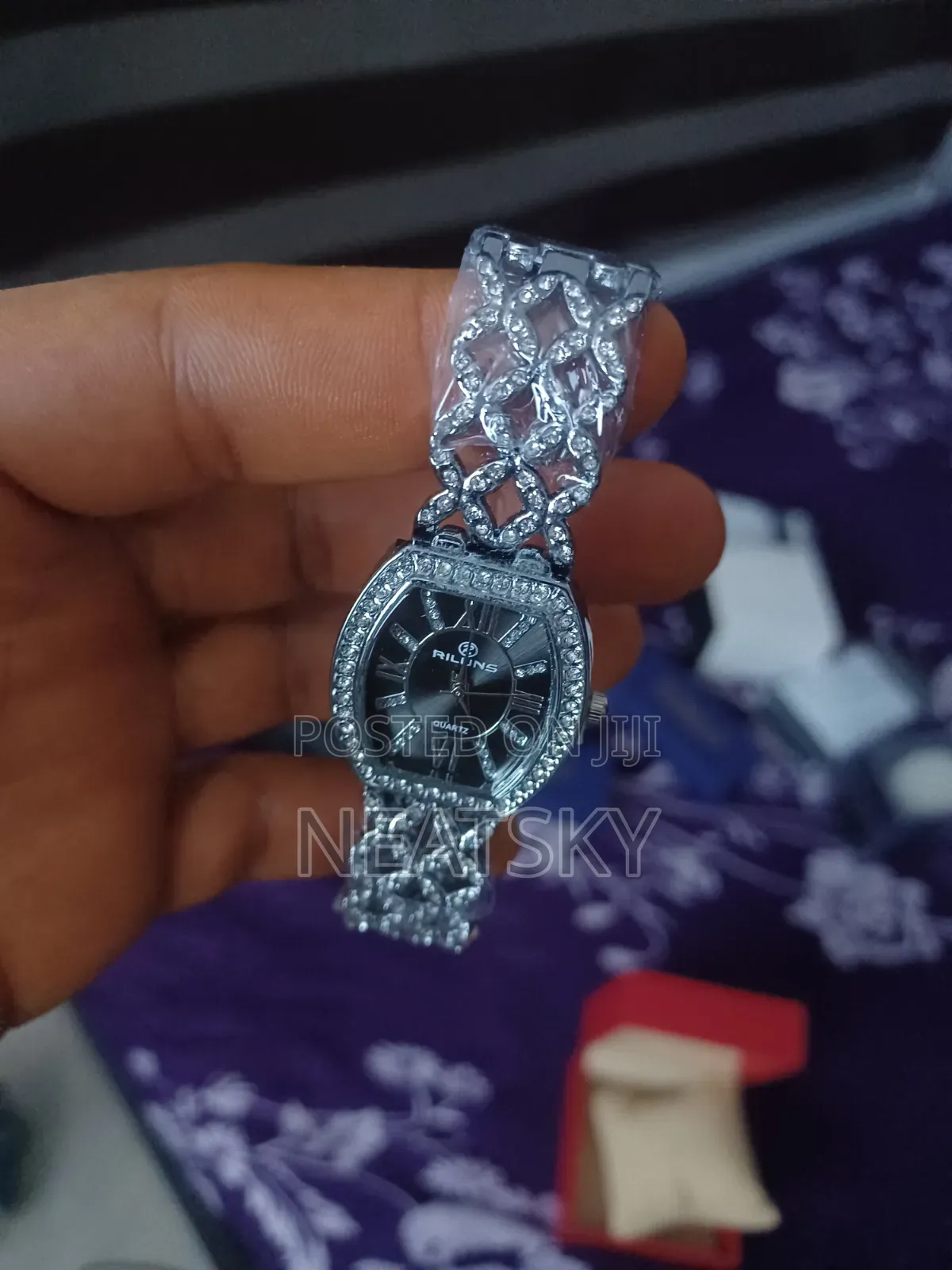 Quality Riluns Female Wristwatch