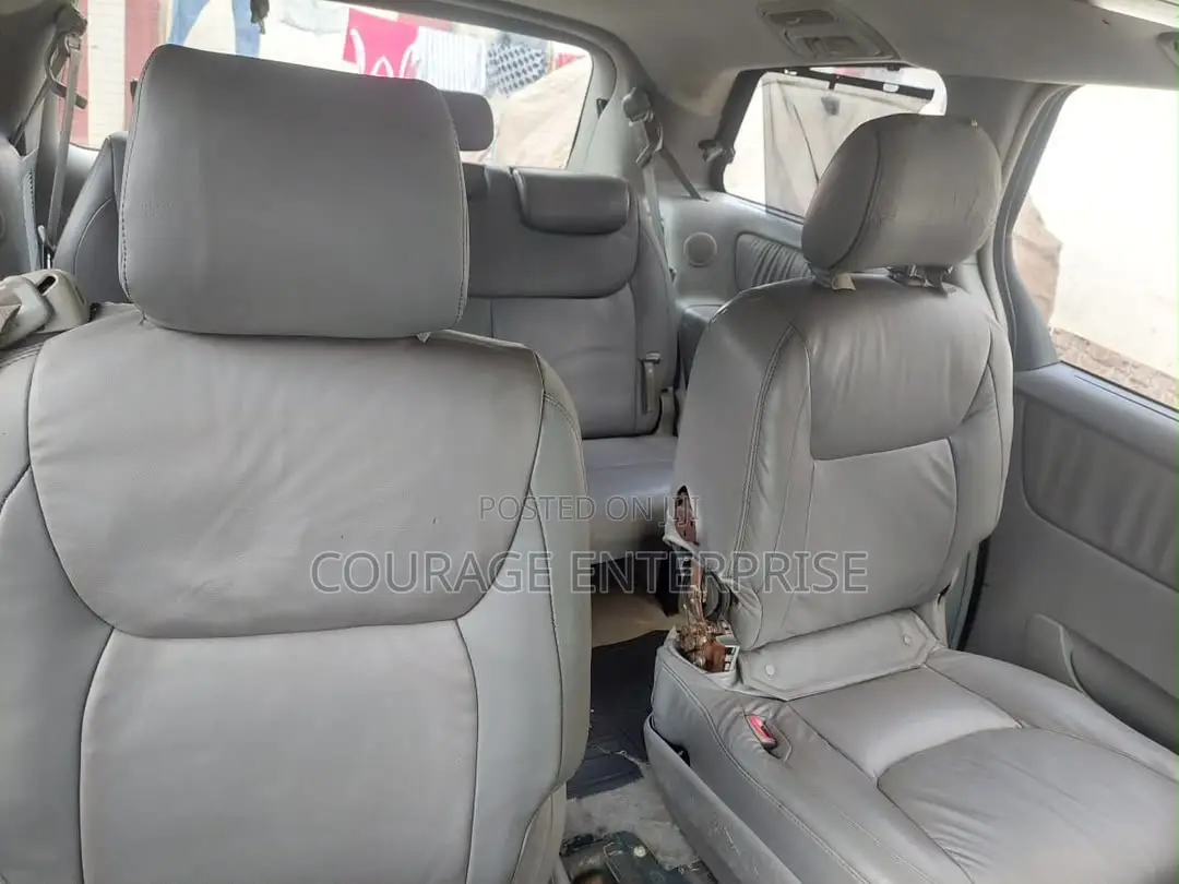 Toyota Sienna 2005