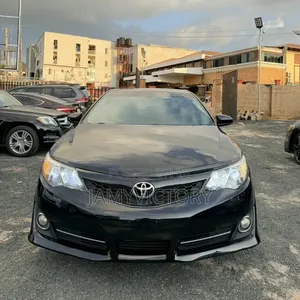 Toyota Camry SE 4dr Sedan (2.5L 4cyl 6A) 2013 Black