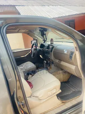 Nissan Pathfinder 2006 Green