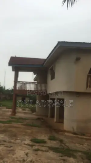 7bdrm Duplex in Davog Estate, Akure for rent