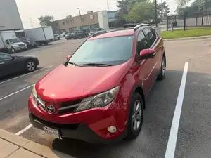 Toyota RAV4 XLE 4dr SUV AWD (2.5L 4cyl 6A) 2015 Red
