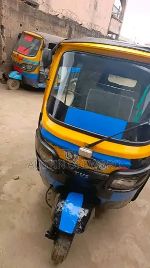 TVS King Deluxe Plus iTouch Start 2023 Yellow