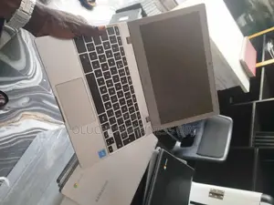 Laptop Dell 4GB HDD 320GB