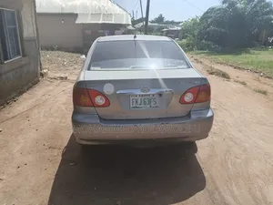 Toyota Corolla 2005 Gray