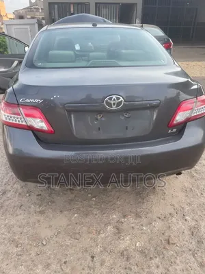 Toyota Camry 2011 Gray
