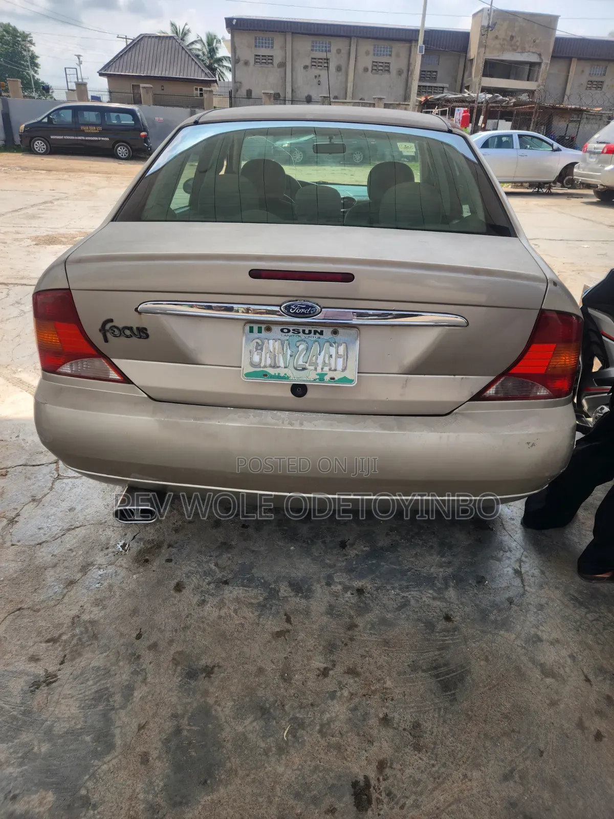 Ford Focus 2006 Gold