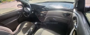 Ford Focus 2006 Gold