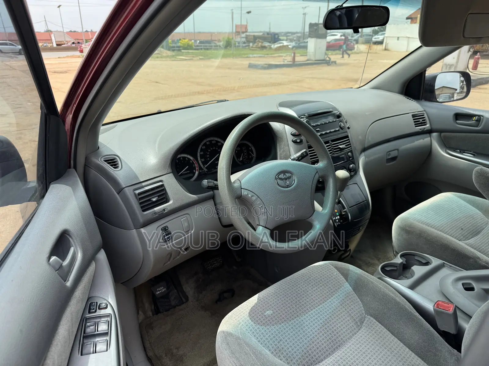 Toyota Sienna 2005 Maroon