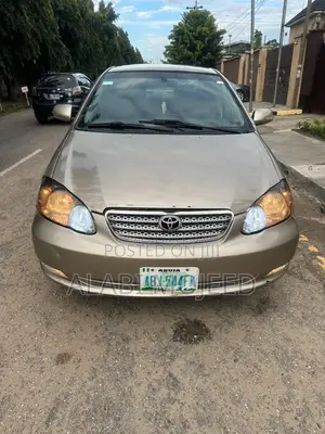 Toyota Corolla 1.4 2004 Gold