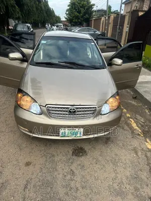 Toyota Corolla 1.4 2004 Gold