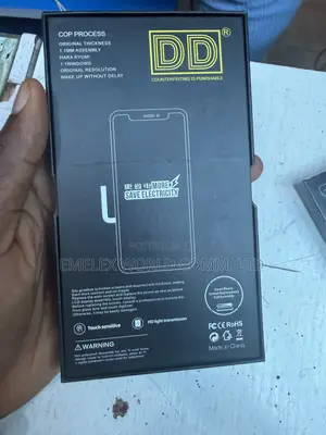 iPhone 16 Screen