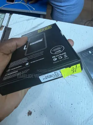 iPhone 16 Screen