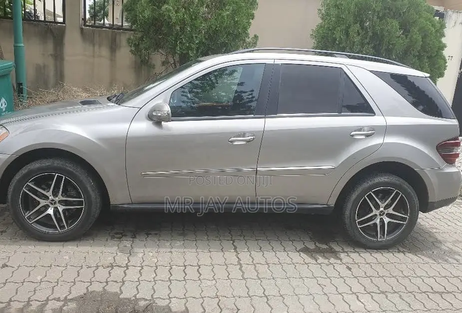 Mercedes-Benz M Class 2006 Gold